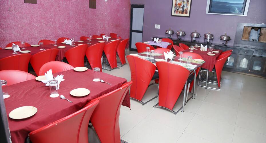 Suryansh Country feast Inn, Gurgaon 4